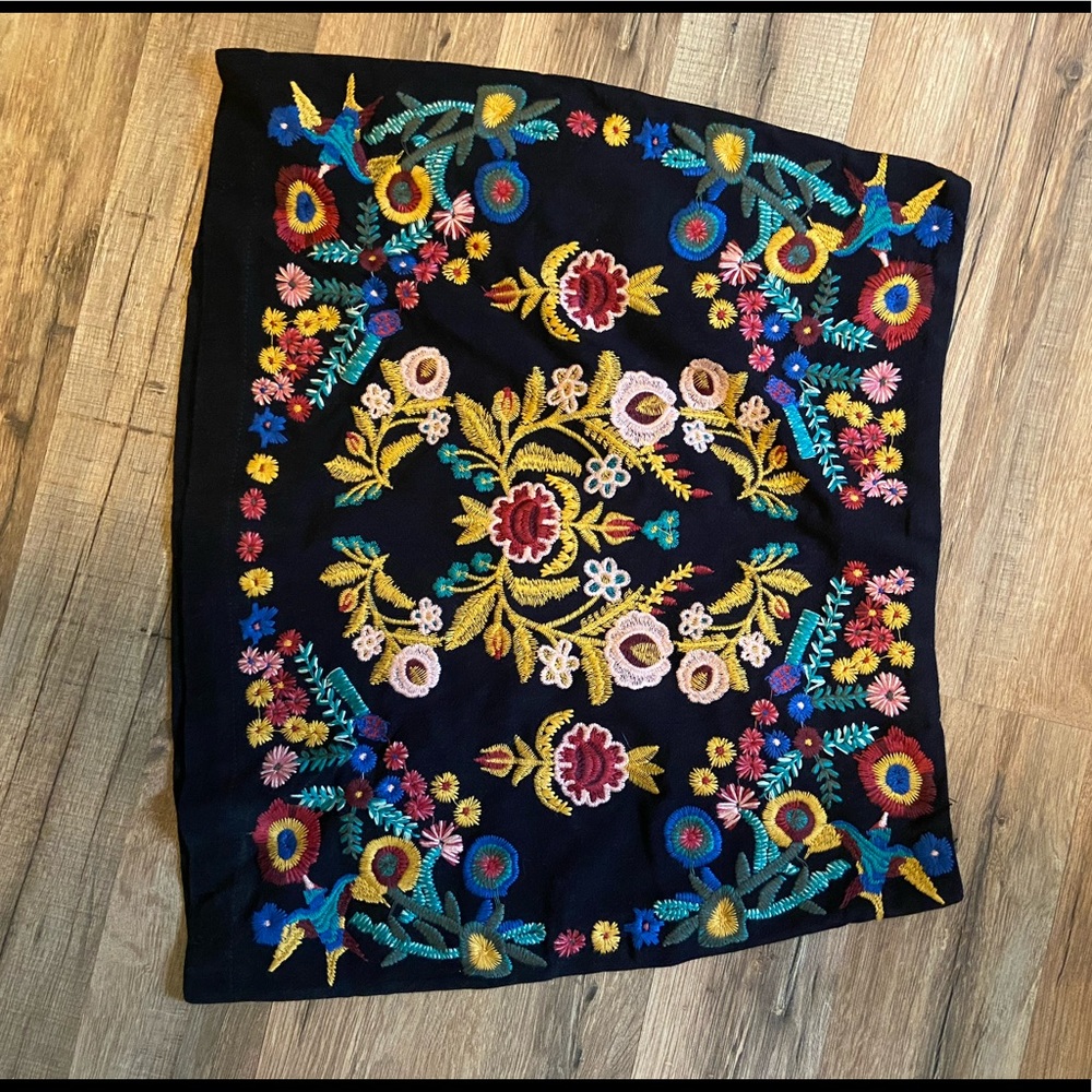Embroidered black mini skirt